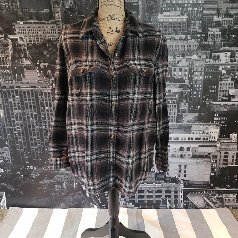 American Eagle Plaid Button Down Ladies Medium